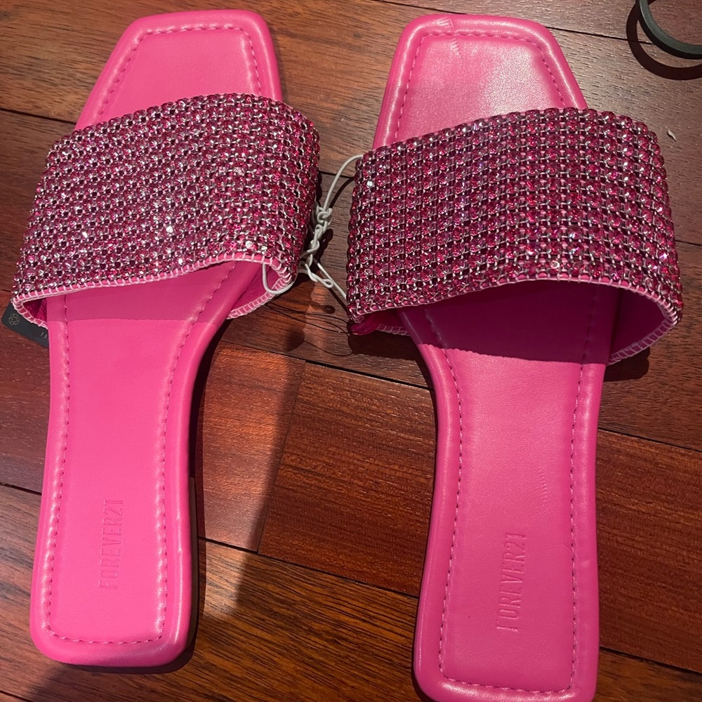 NWT Forever 21 rhinestone pink sandals